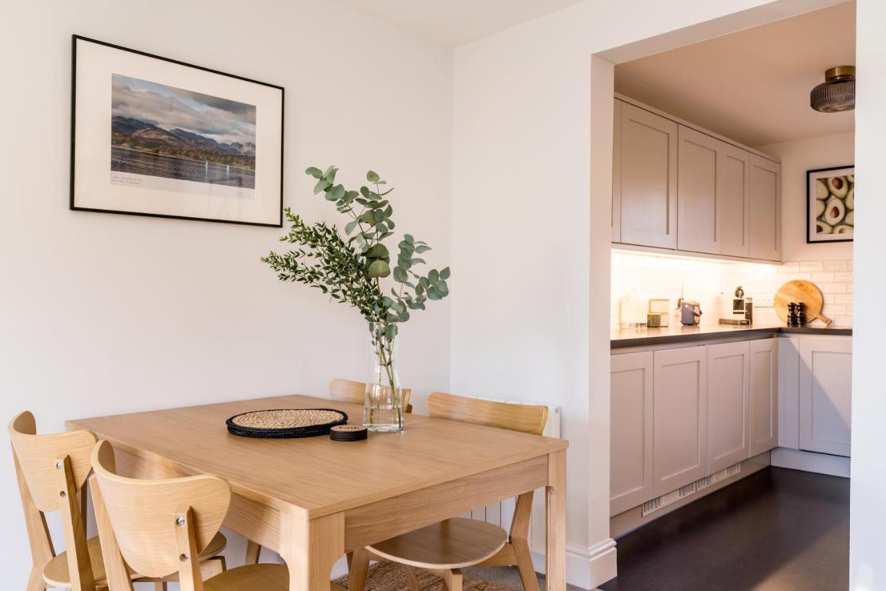 No. 5 The Court-With Free Parking Appartement Windermere Buitenkant foto